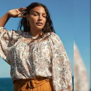 Anthropologie Flora Silk Blouse Neutral Size Small NWT